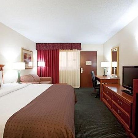 Ramada Inn Lafayette Conference Center Rom bilde