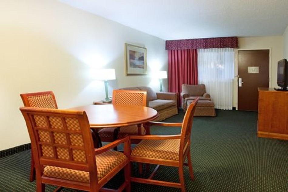 Ramada Inn Lafayette Conference Center Rom bilde